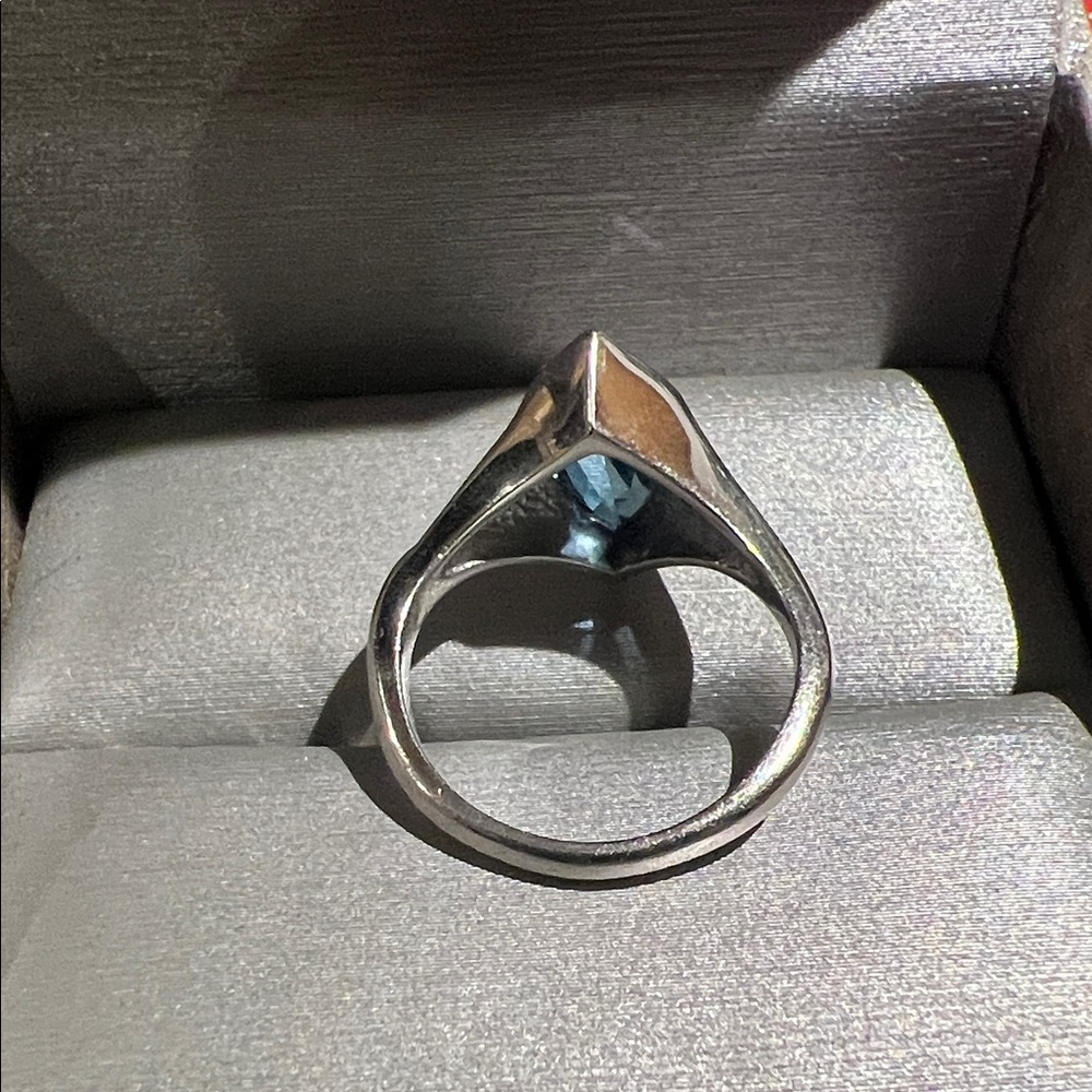 10k Custom Women's Ring with London Blue Topaz Stone - Picture 4 of 7